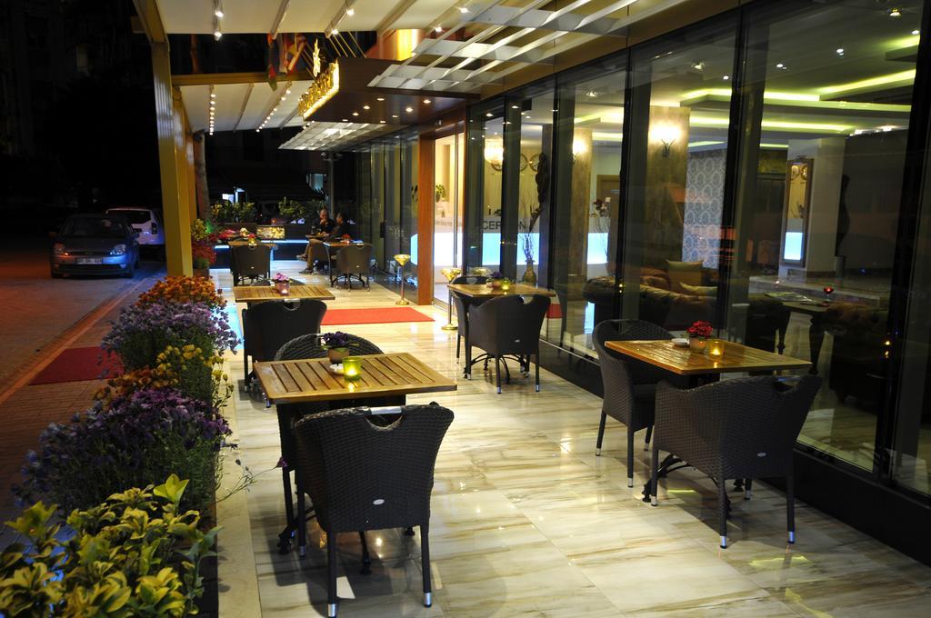 Golden Deluxe Hotel Adana Exteriör bild