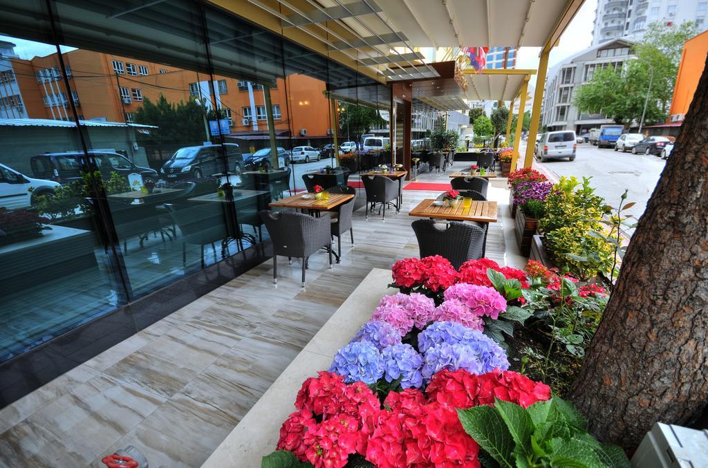 Golden Deluxe Hotel Adana Exteriör bild