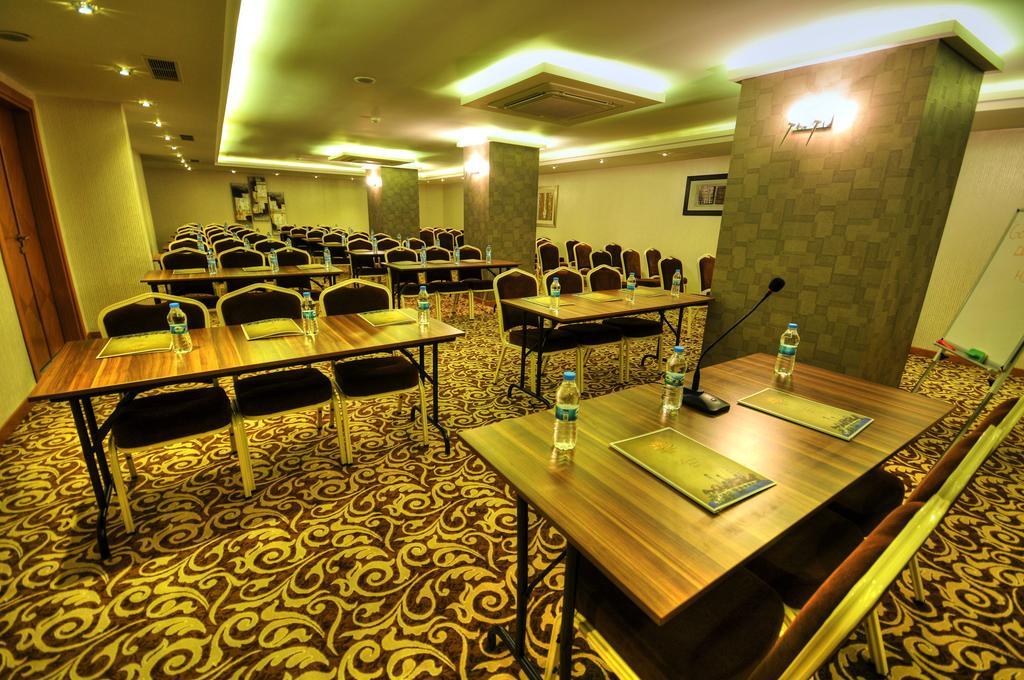 Golden Deluxe Hotel Adana Exteriör bild