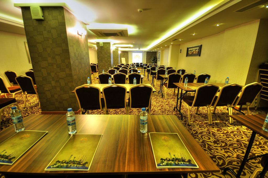 Golden Deluxe Hotel Adana Exteriör bild