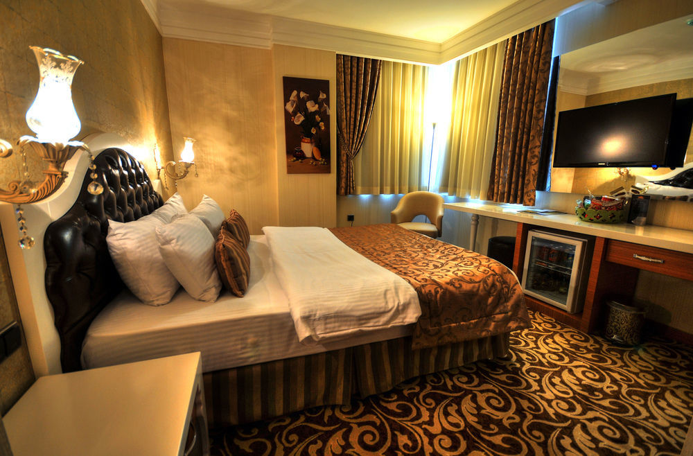Golden Deluxe Hotel Adana Exteriör bild