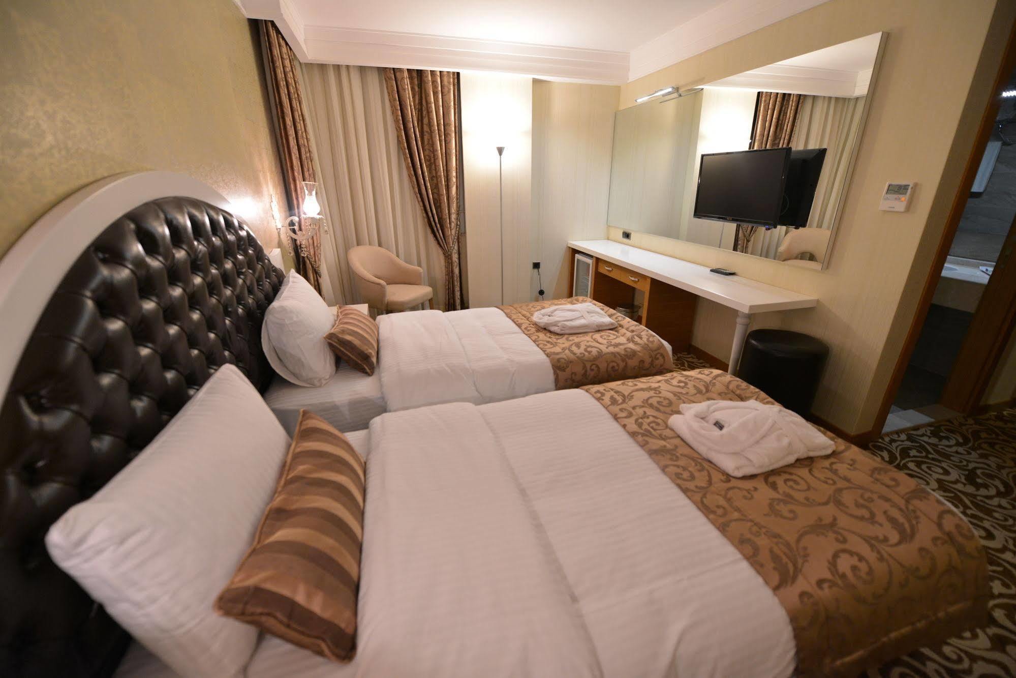 Golden Deluxe Hotel Adana Exteriör bild